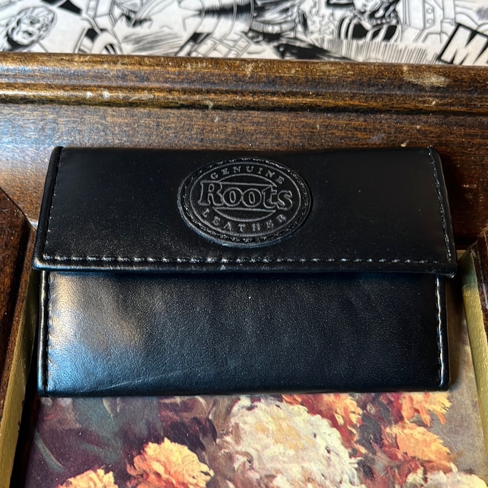 Roots Leather case
